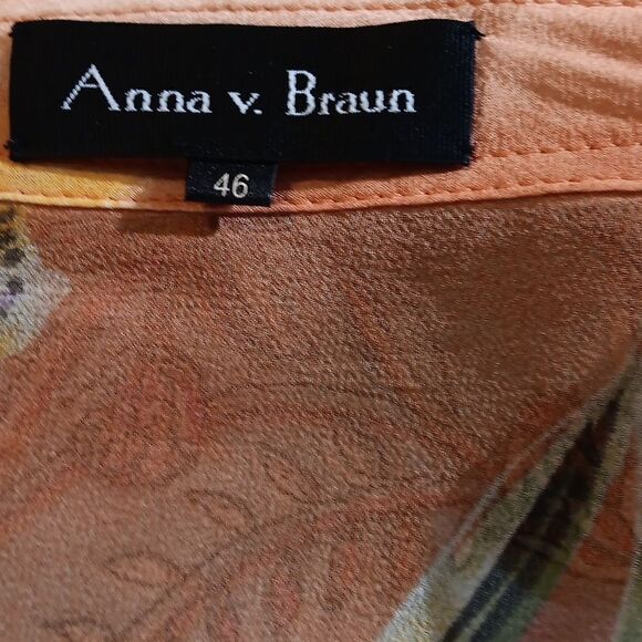Anna v. Braun Three Piece Tops and Jacket - Picture 12 of 15